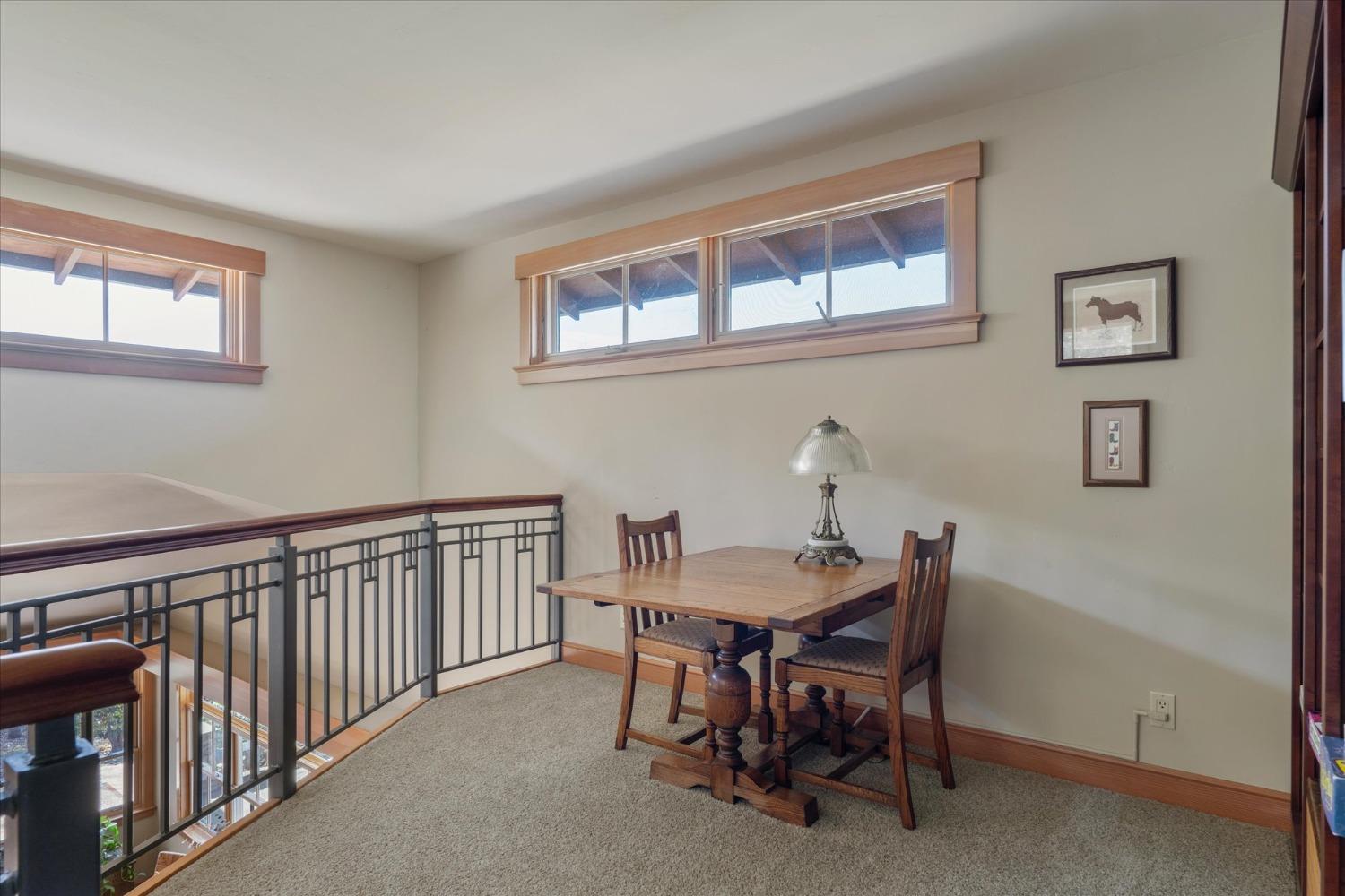 1500 Vineyard Terrace
