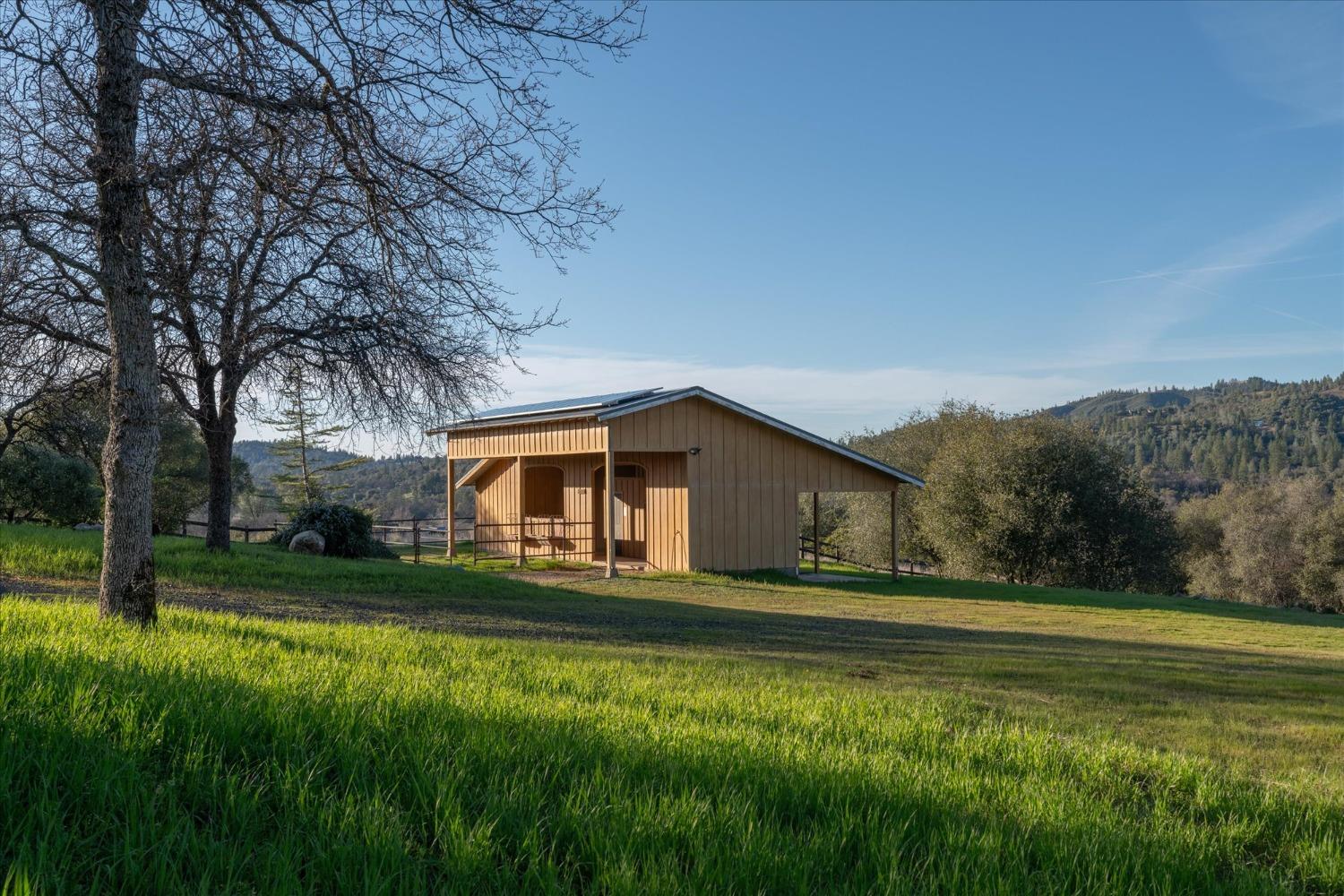 1500 Vineyard Terrace