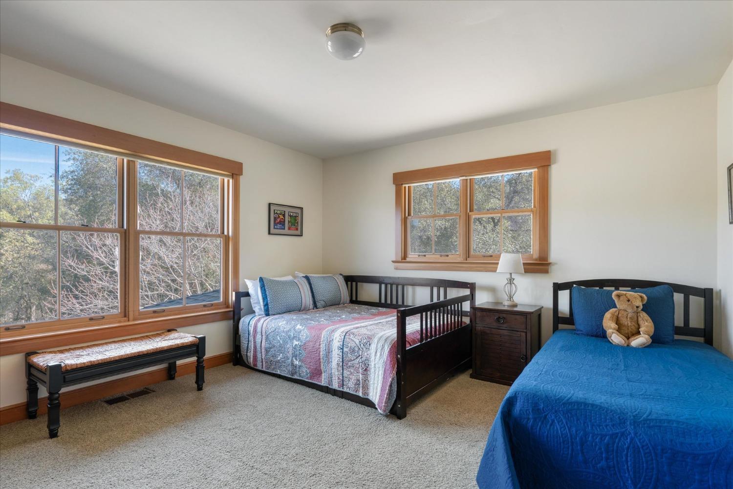 1500 Vineyard Terrace