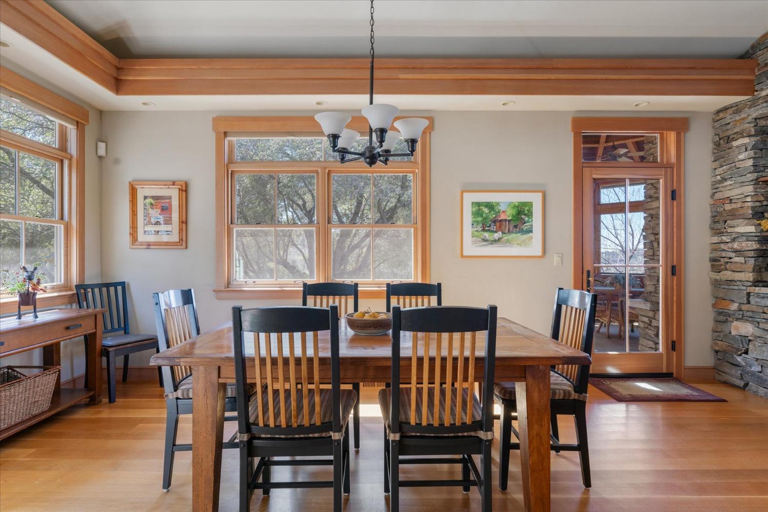 1500 Vineyard Terrace