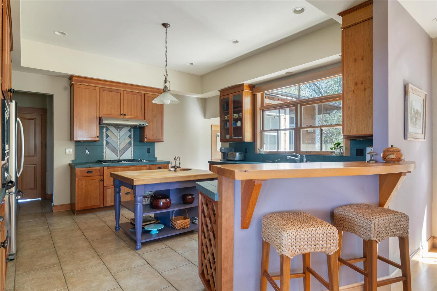 1500 Vineyard Terrace