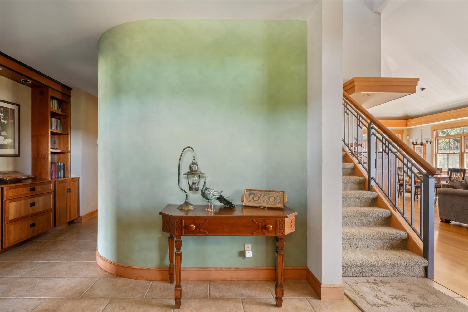 1500 Vineyard Terrace