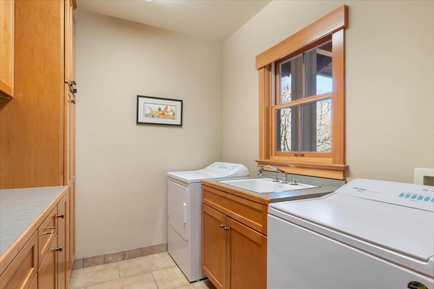 1500 Vineyard Terrace