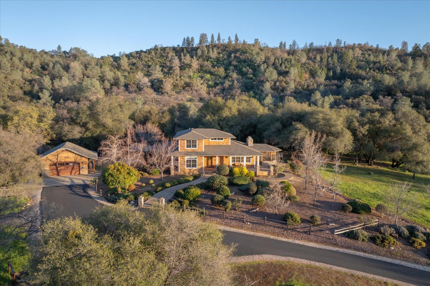 1500 Vineyard Terrace