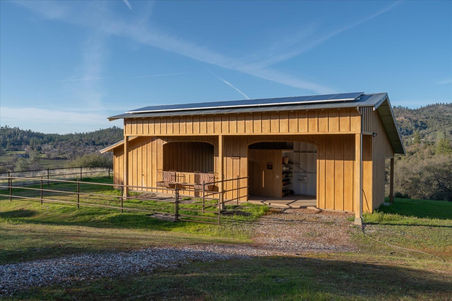 1500 Vineyard Terrace