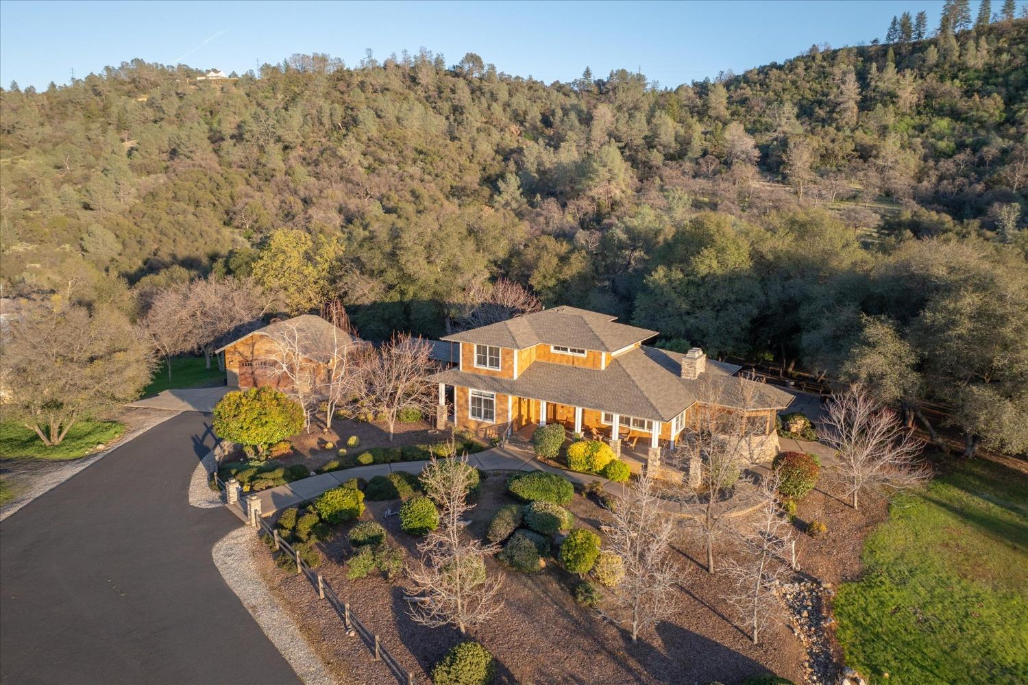 1500 Vineyard Terrace