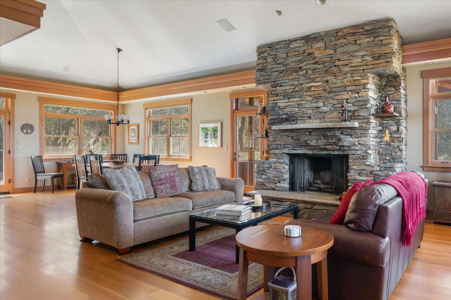 1500 Vineyard Terrace