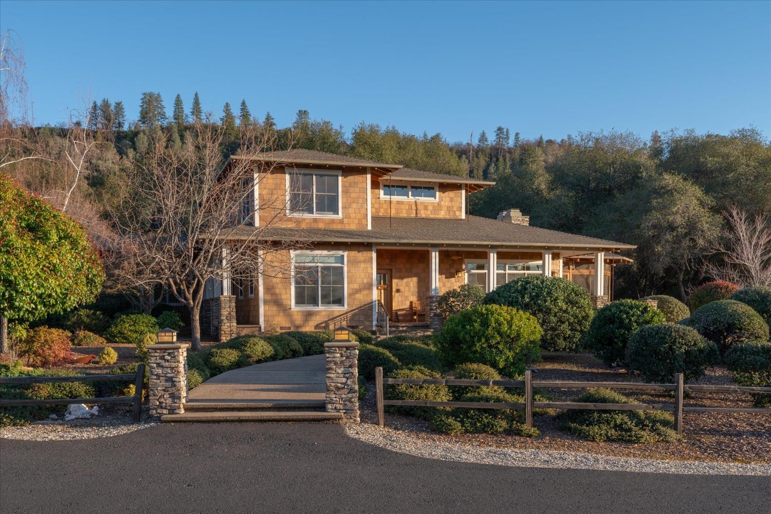 1500 Vineyard Terrace