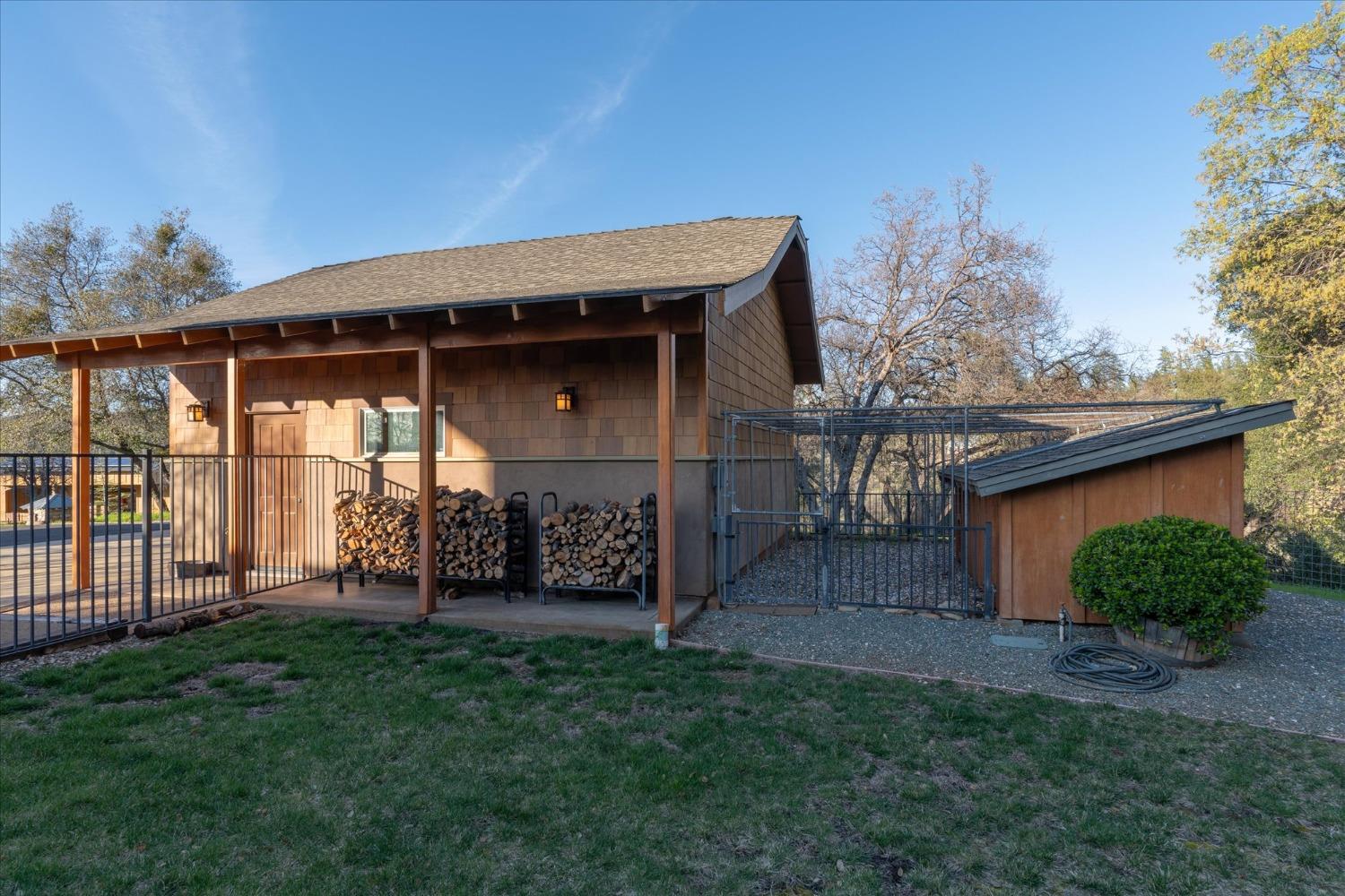 1500 Vineyard Terrace