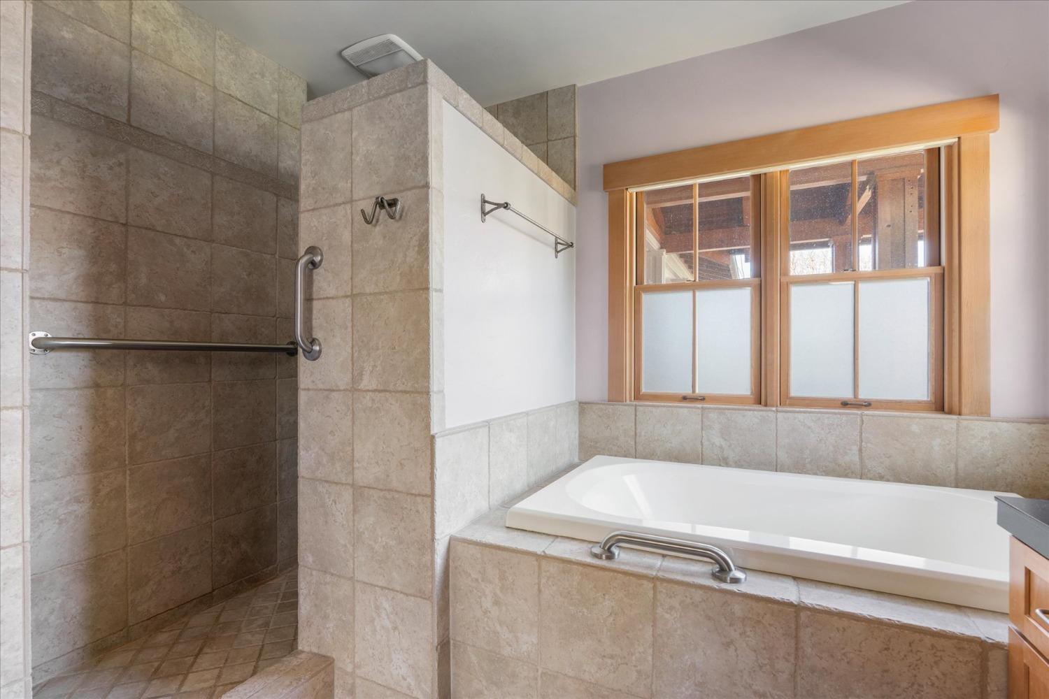 1500 Vineyard Terrace