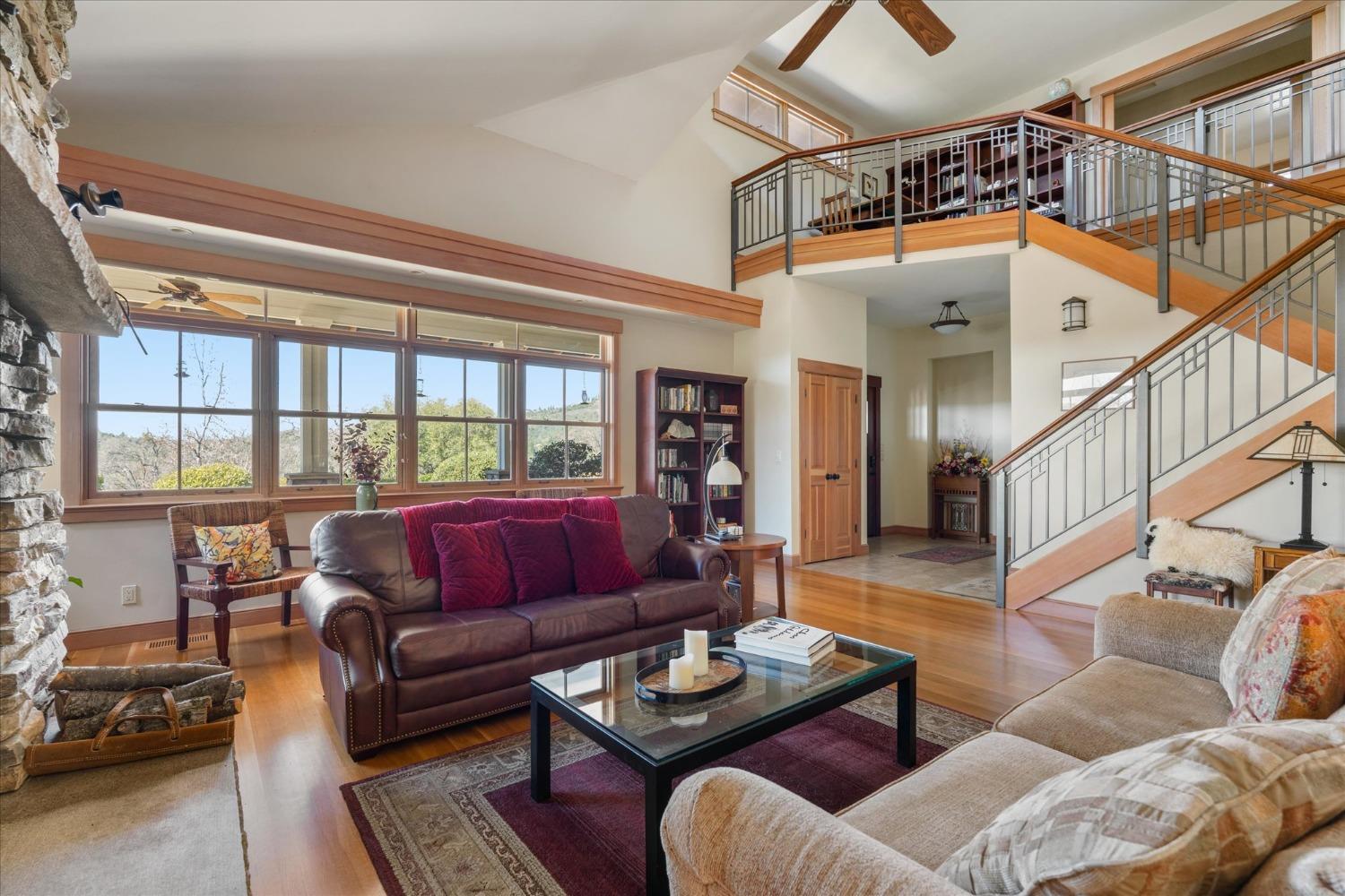1500 Vineyard Terrace