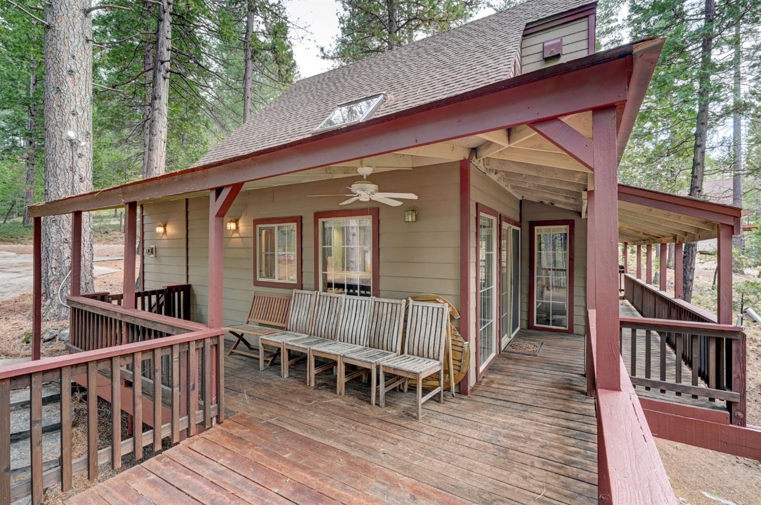 2060 Baywood View