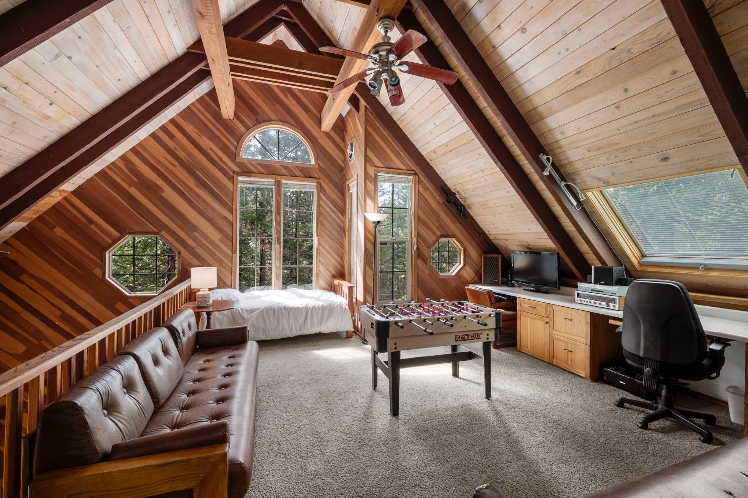 2060 Baywood View