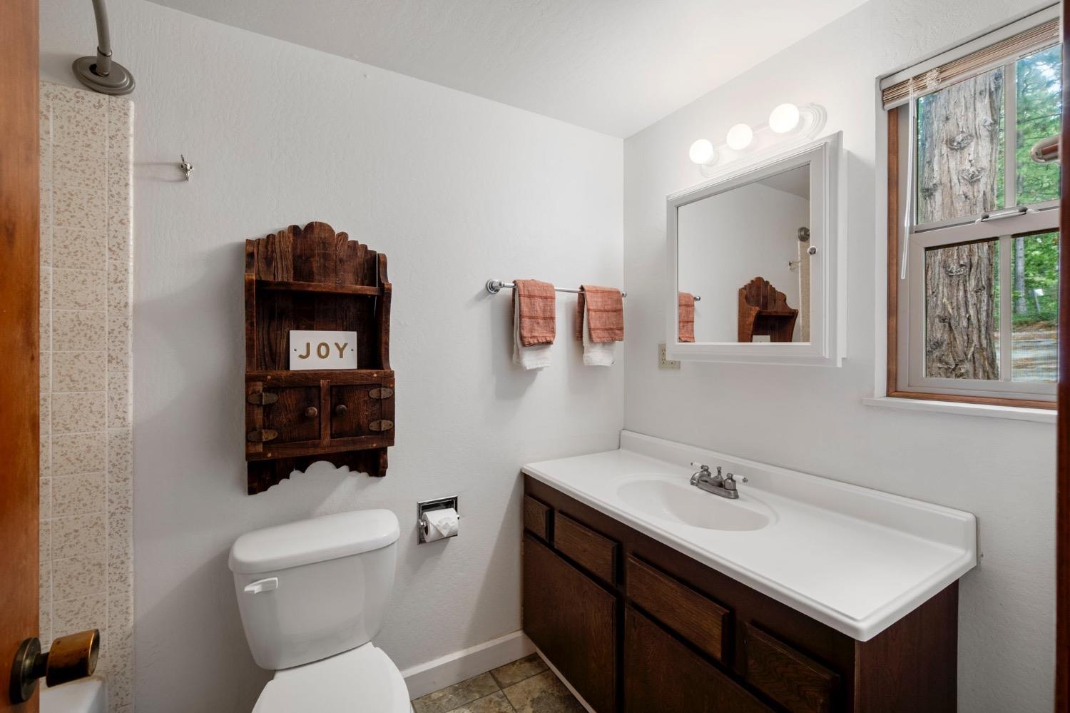 2060 Baywood View