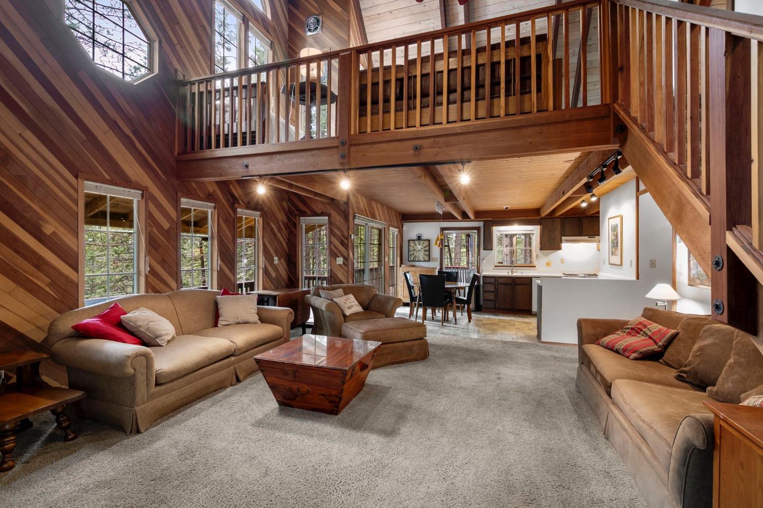2060 Baywood View