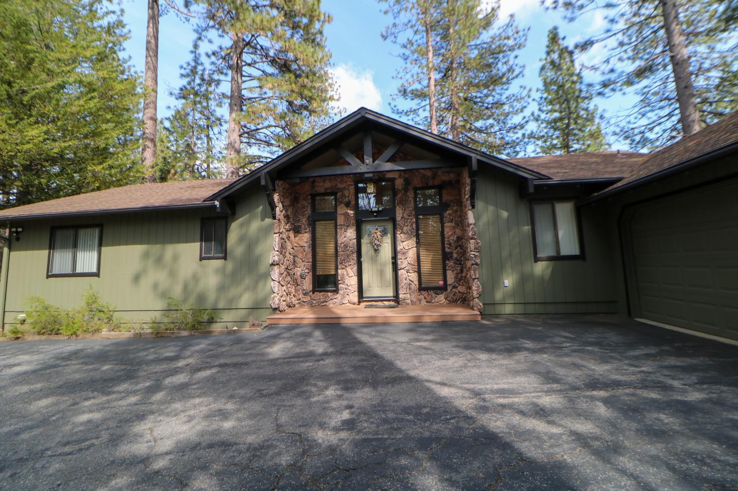 2051 Georgeann Drive