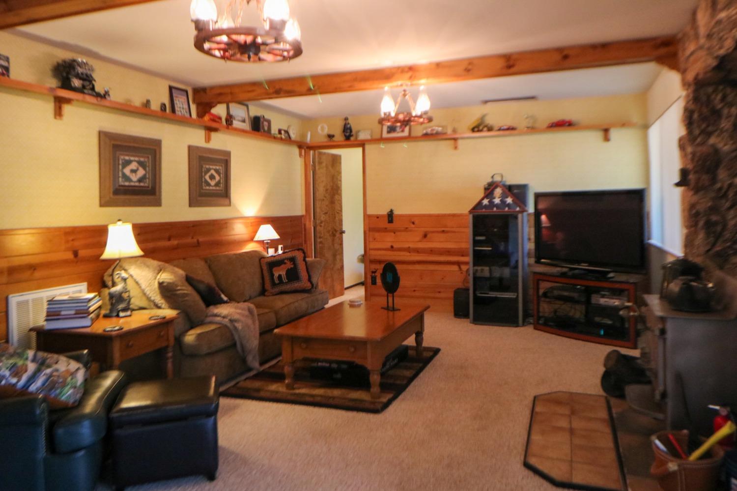 2051 Georgeann Drive