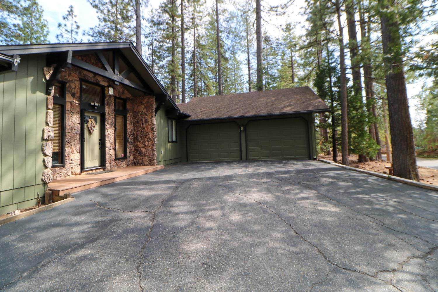 2051 Georgeann Drive