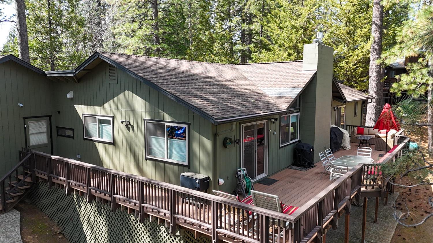 2051 Georgeann Drive