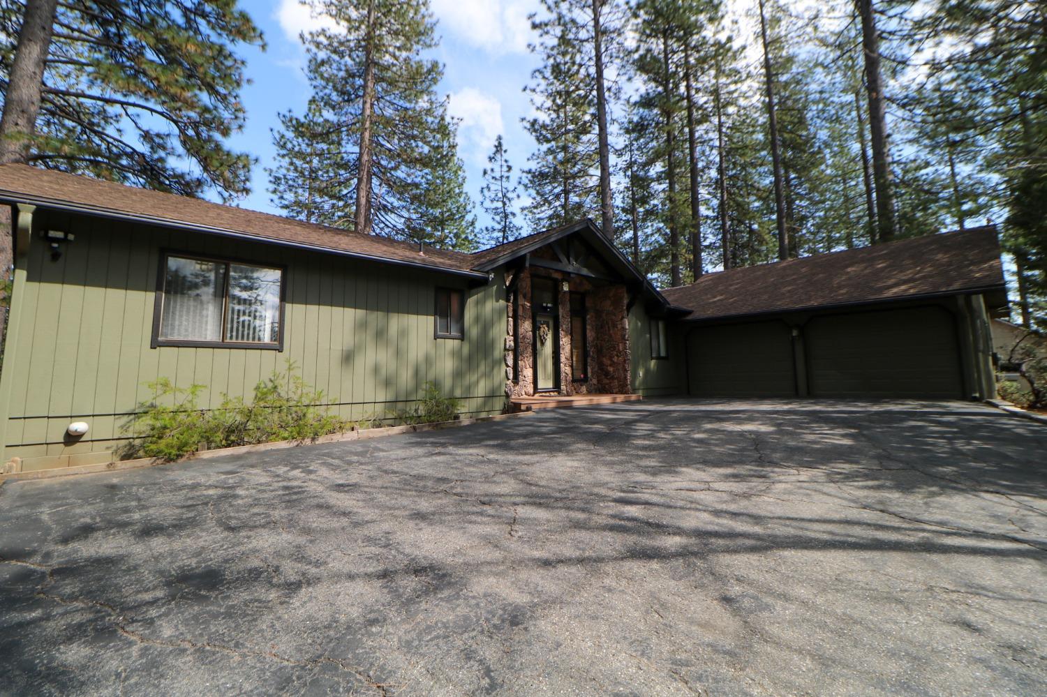 2051 Georgeann Drive