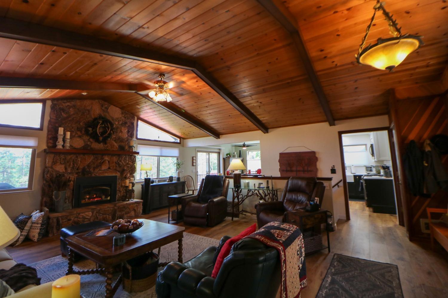2051 Georgeann Drive