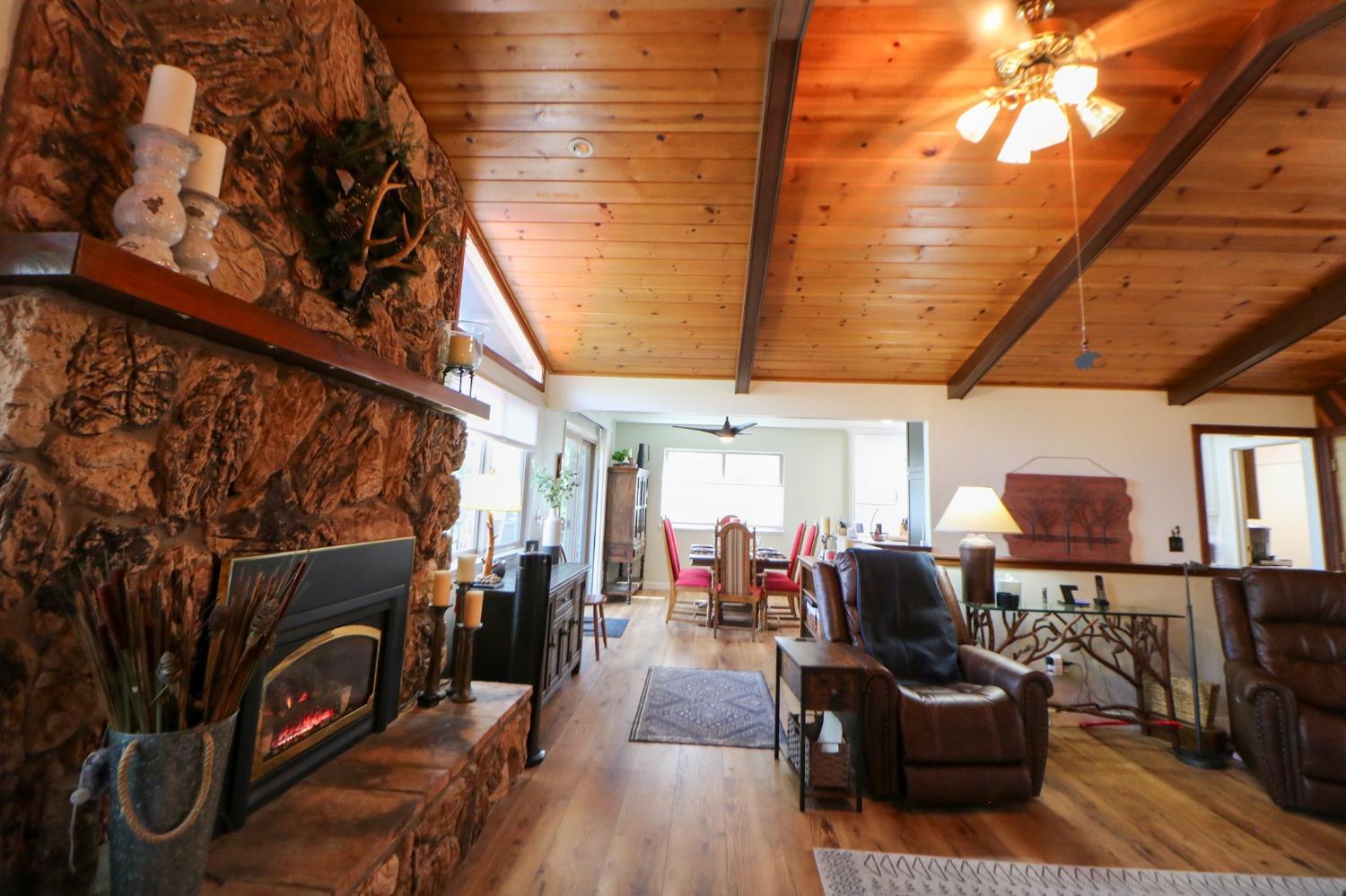 2051 Georgeann Drive