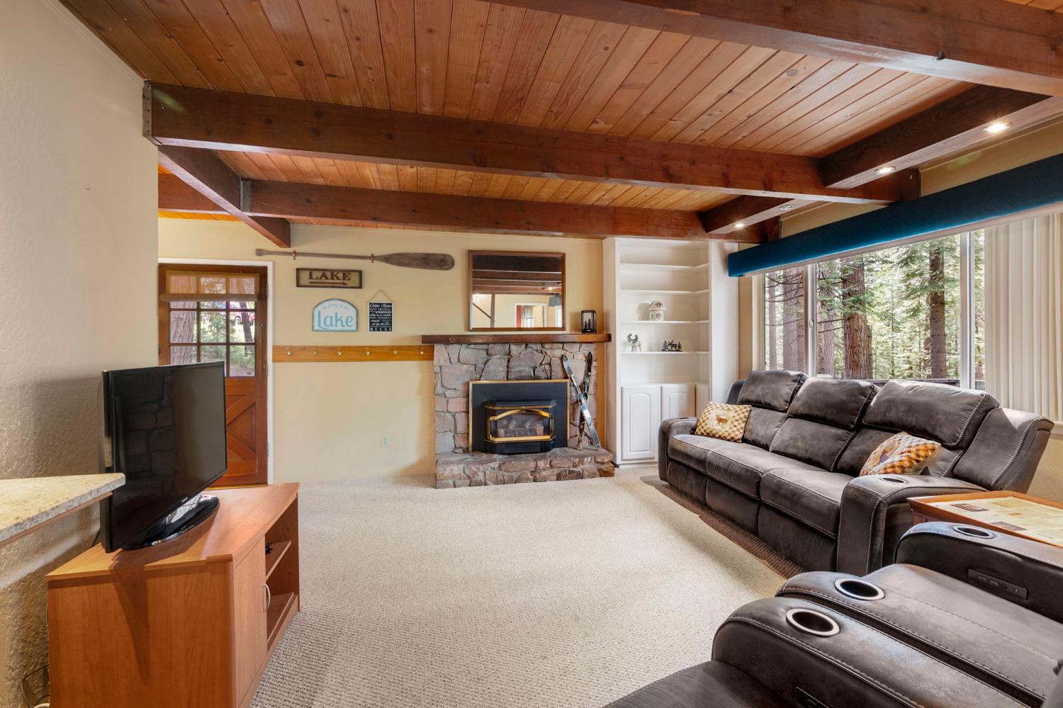 3036 Pine Lake Drive