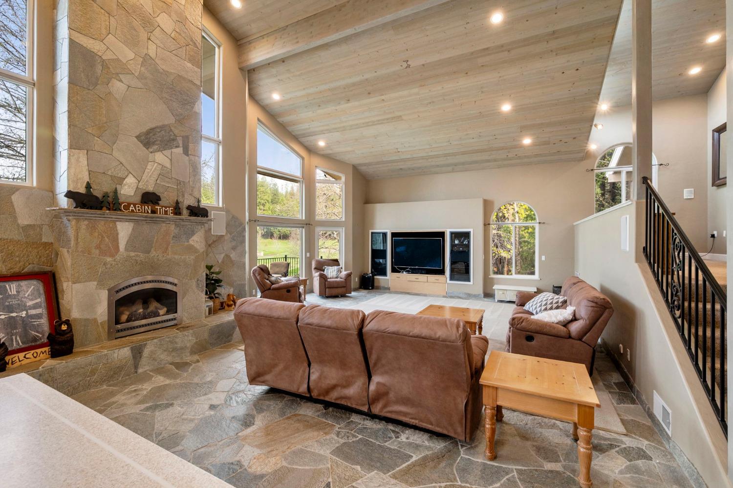 1236 Brae Burn Drive