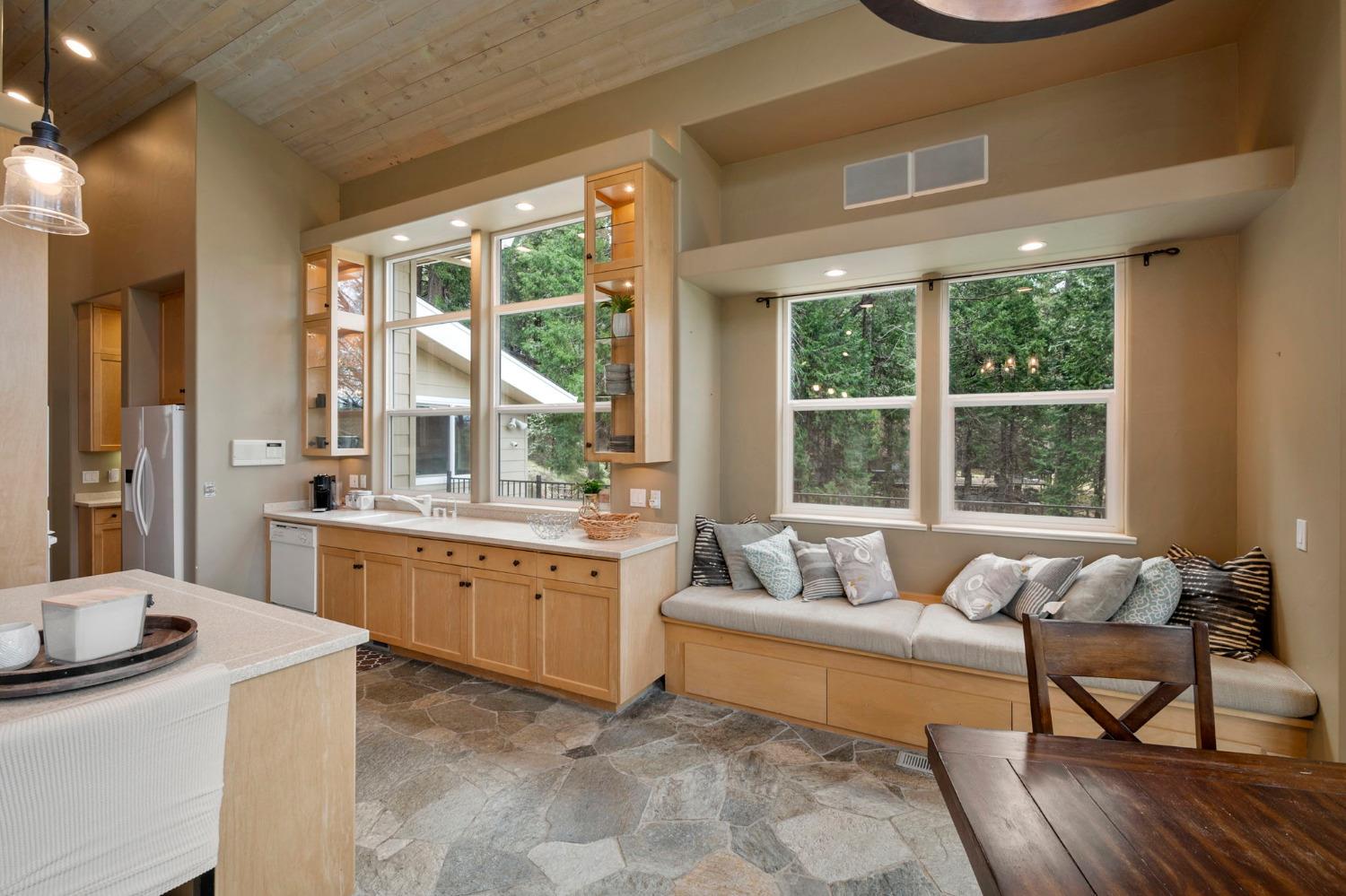 1236 Brae Burn Drive