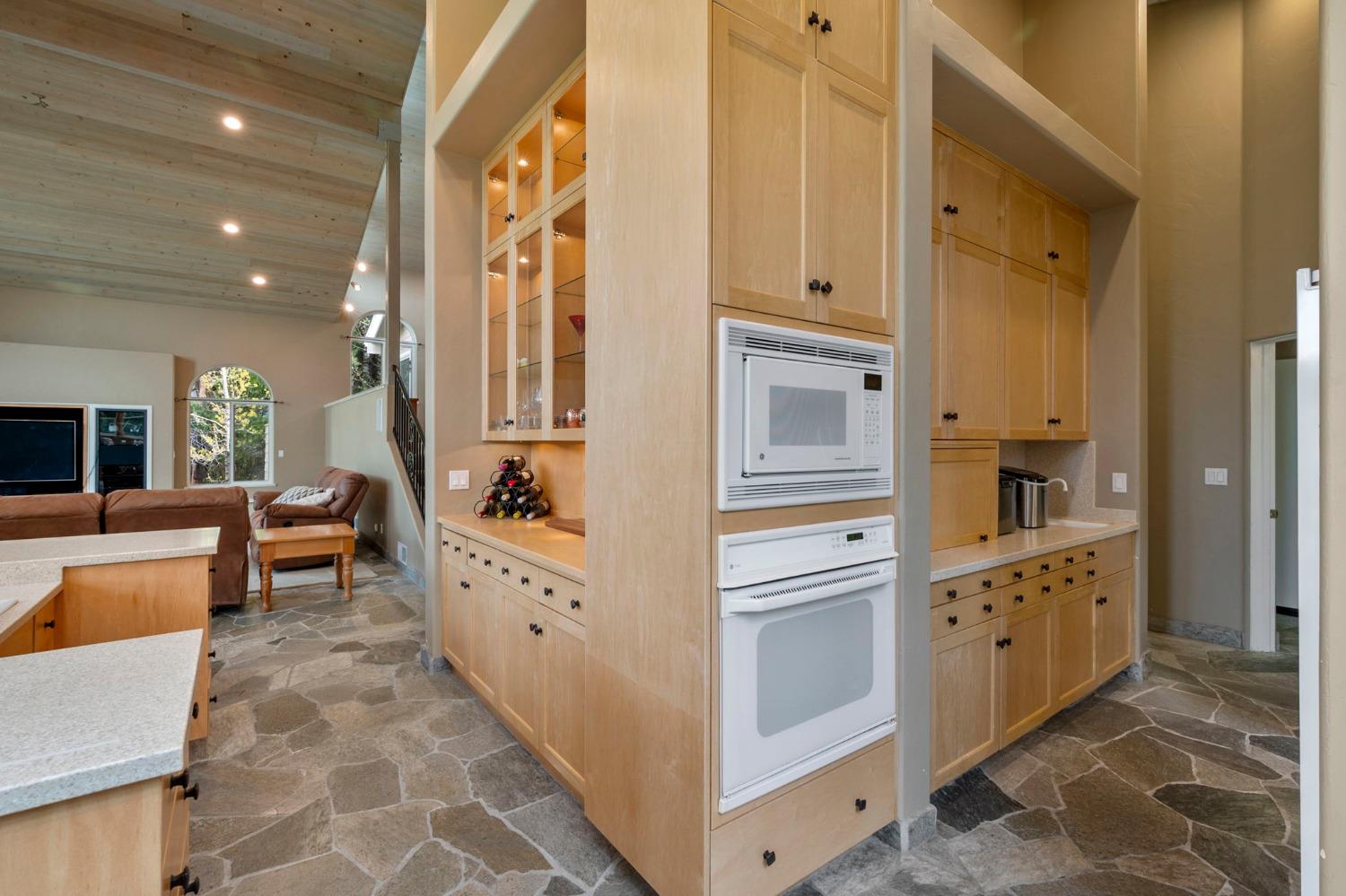 1236 Brae Burn Drive