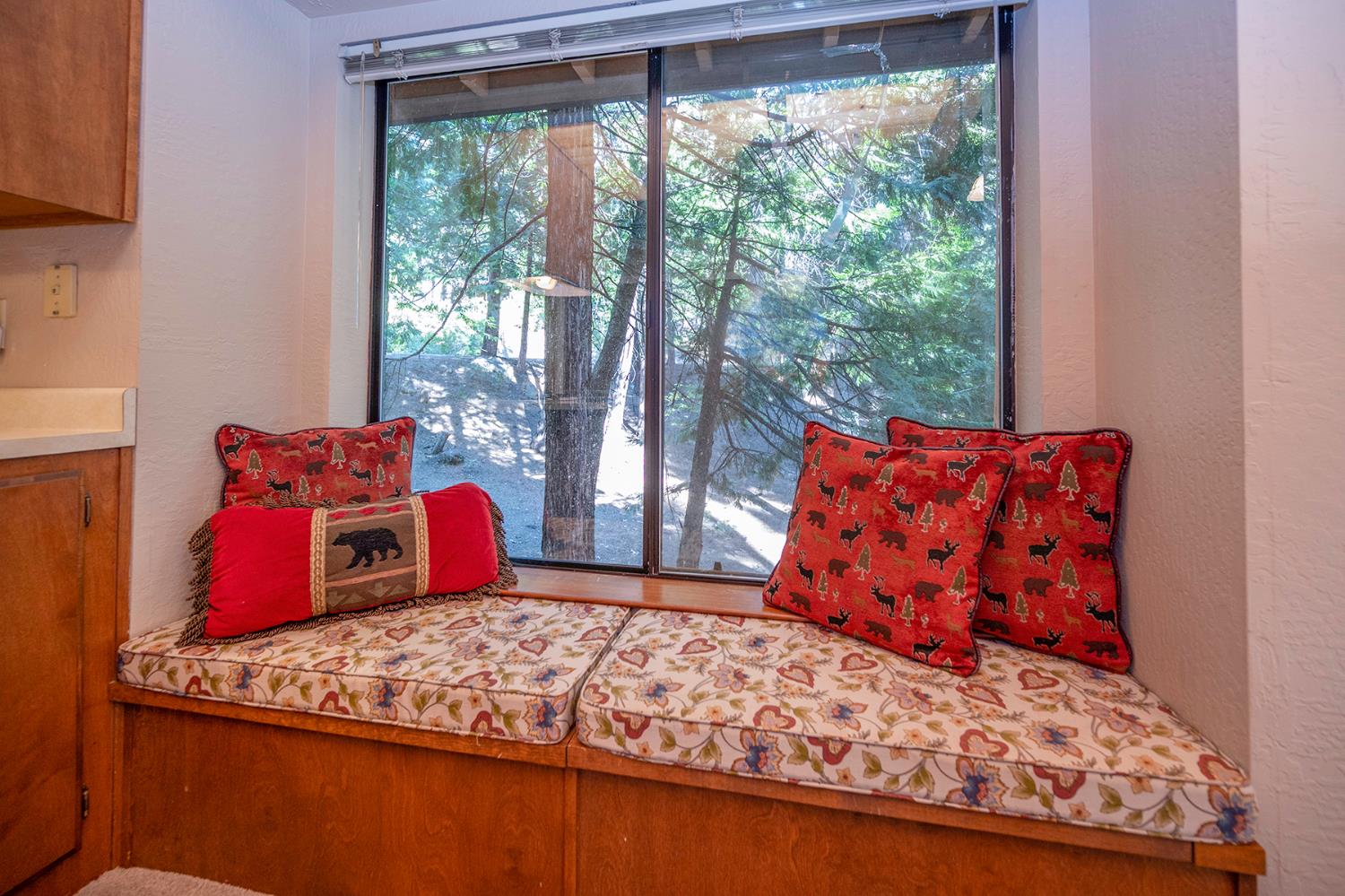3413 Shoshone Drive