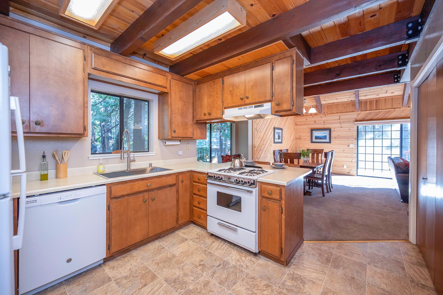 3413 Shoshone Drive