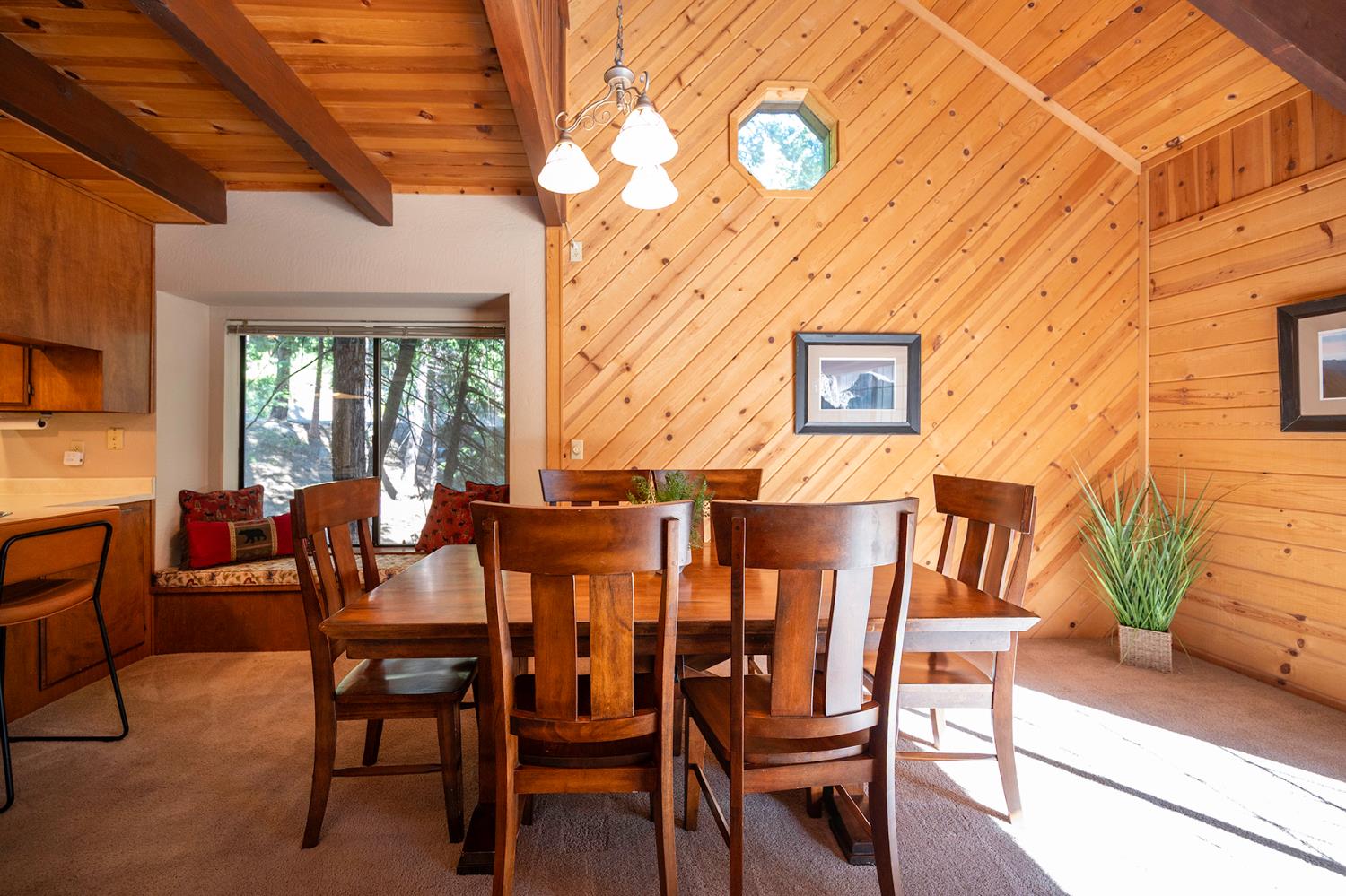 3413 Shoshone Drive