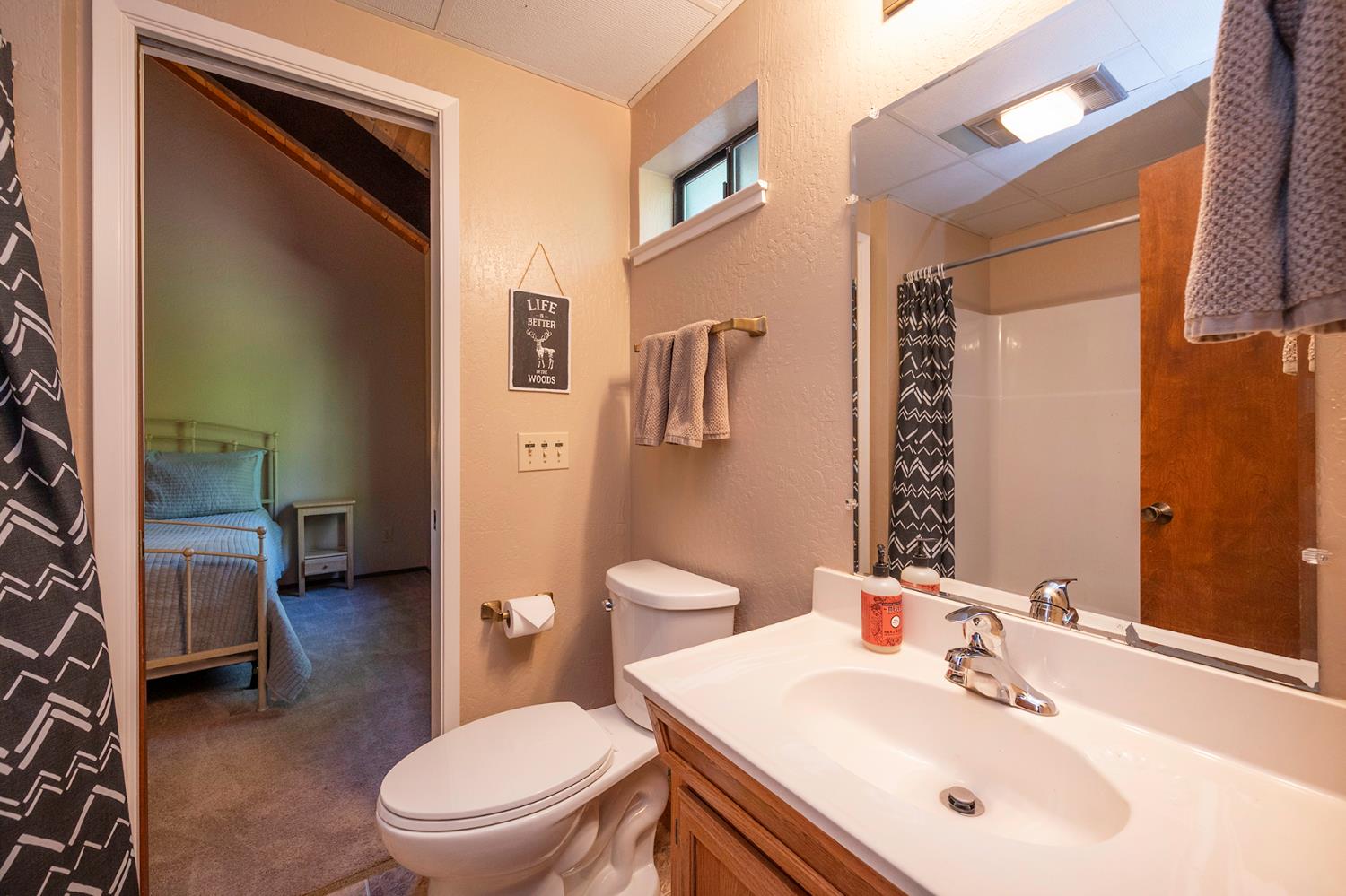 3413 Shoshone Drive