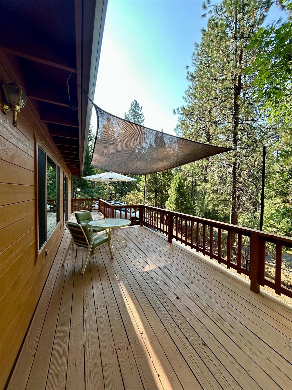 1845 Tamarack Drive