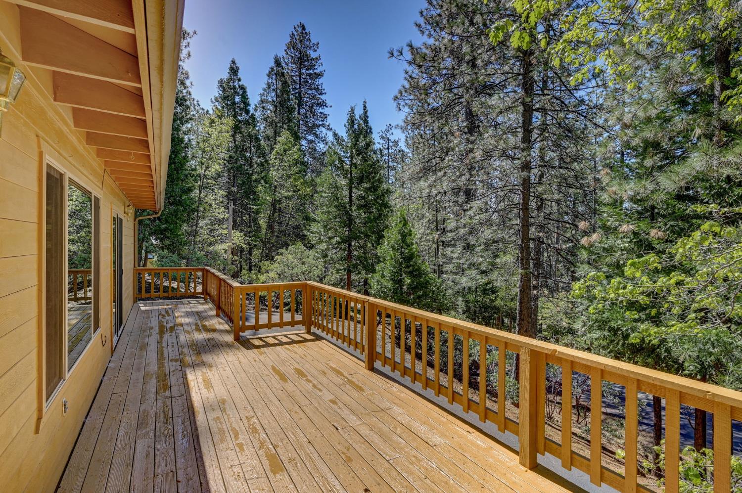 1845 Tamarack Drive