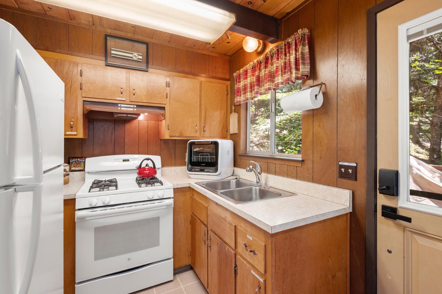 1957 Meadow Drive