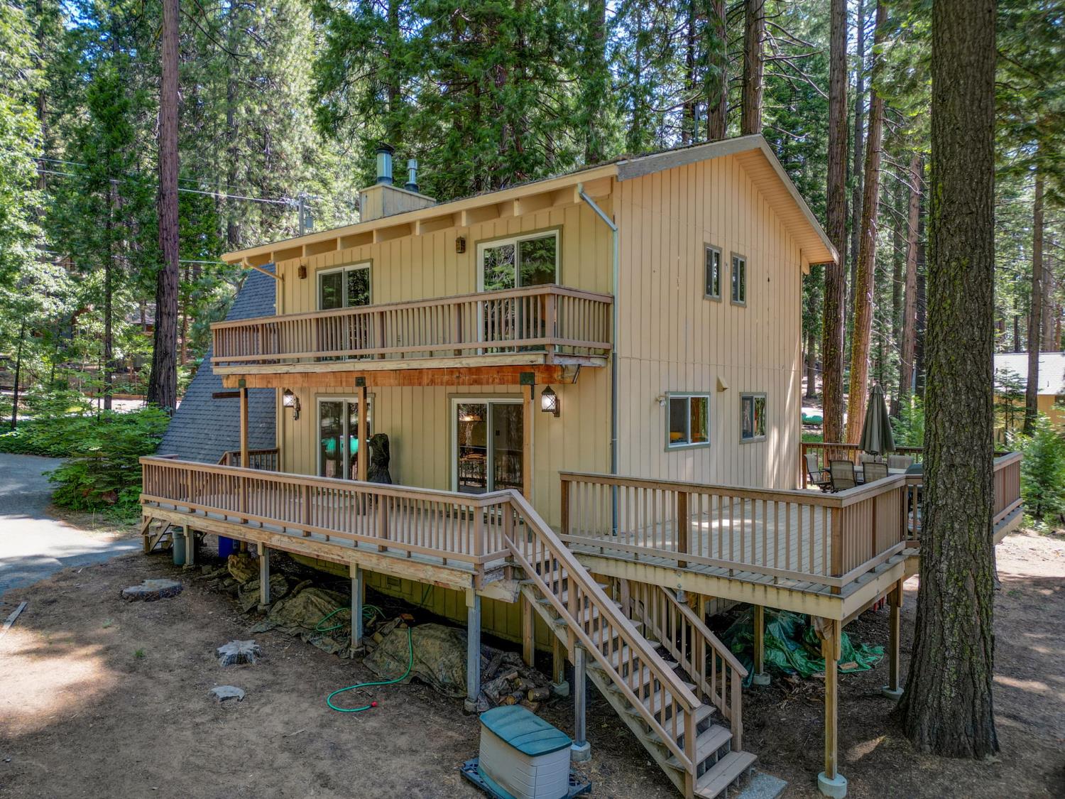 2225 Yana Lane