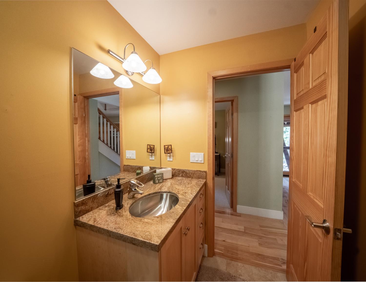 1685 Tamarack Dr