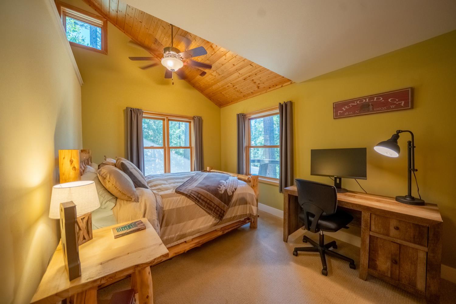 1685 Tamarack Dr