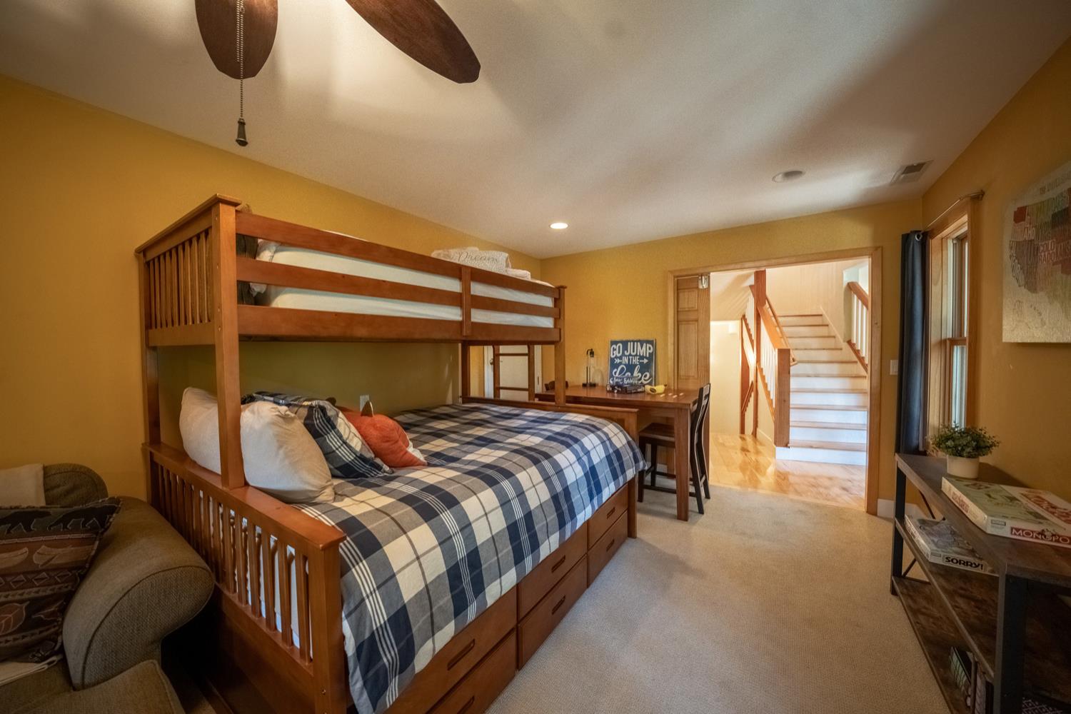 1685 Tamarack Dr