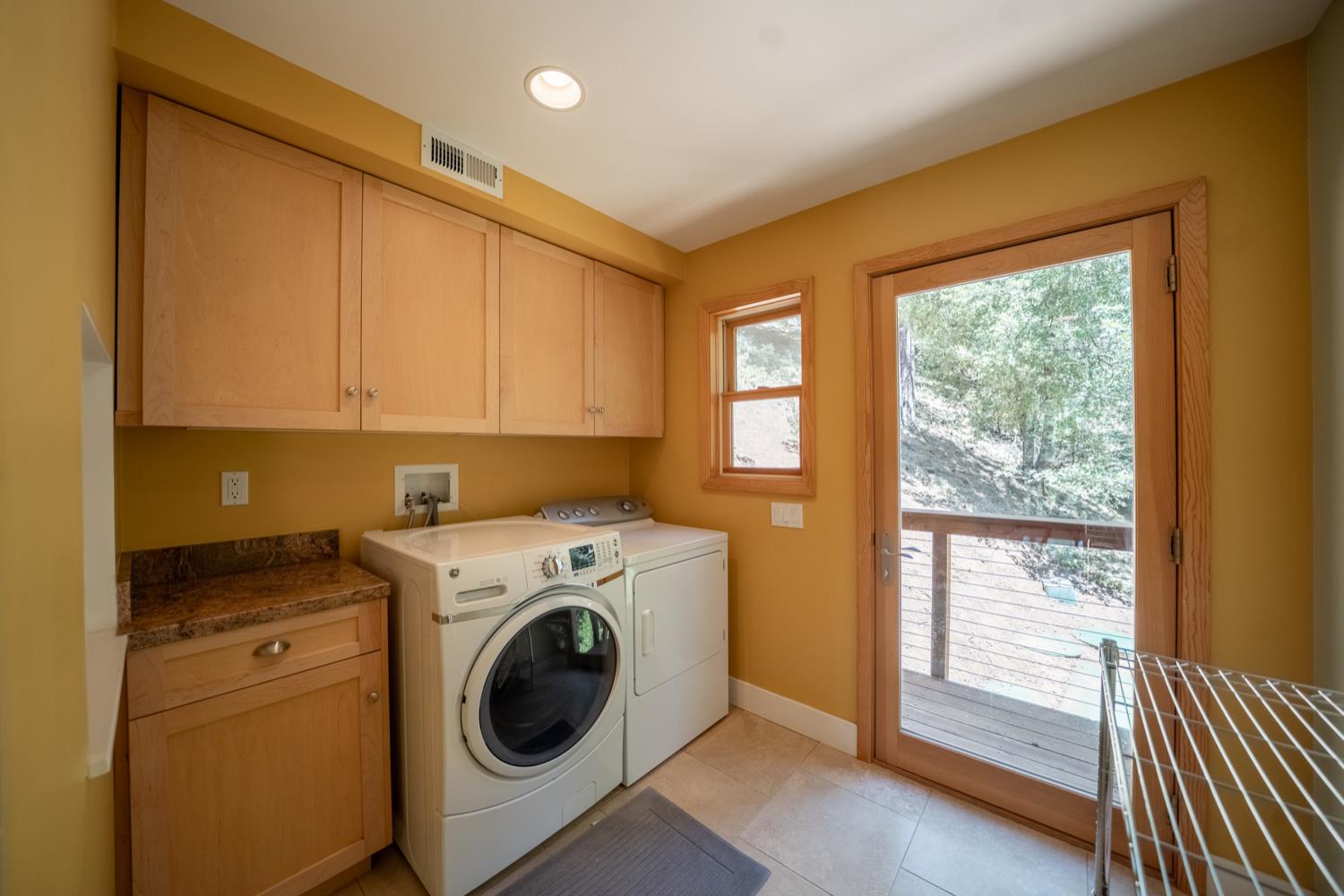 1685 Tamarack Dr