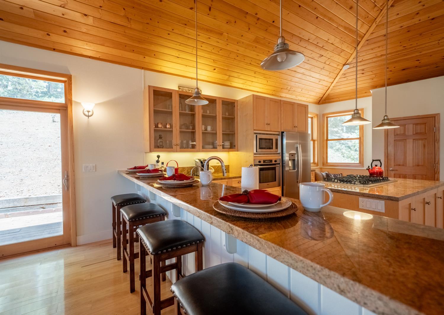 1685 Tamarack Dr