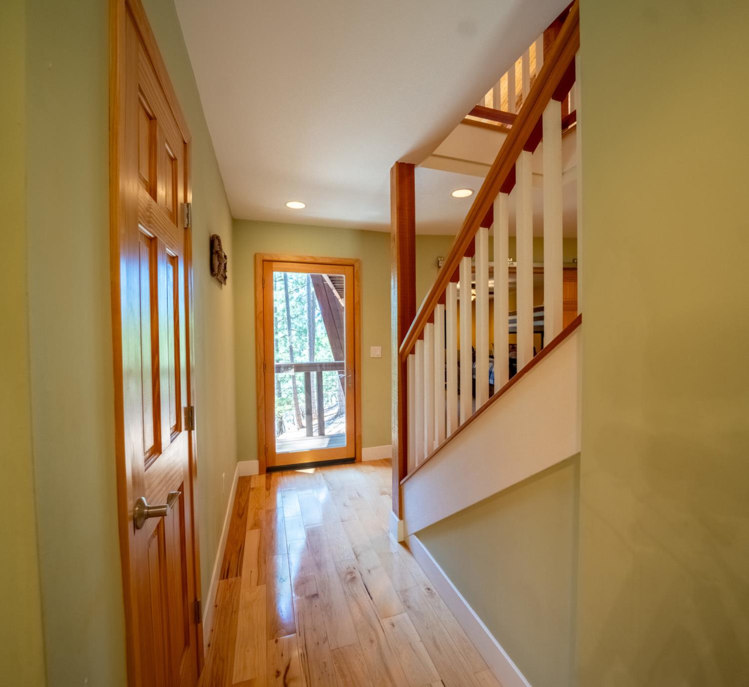 1685 Tamarack Dr
