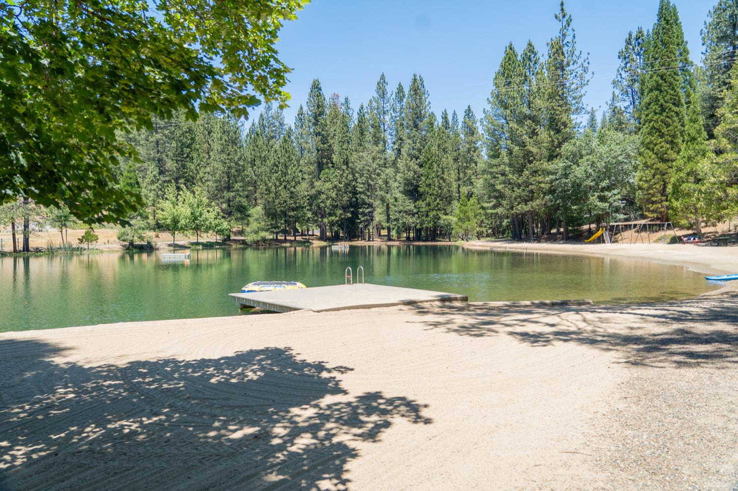1685 Tamarack Dr
