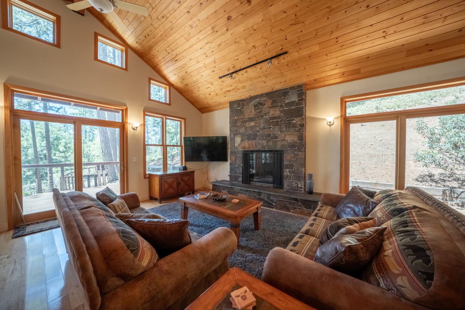 1685 Tamarack Dr