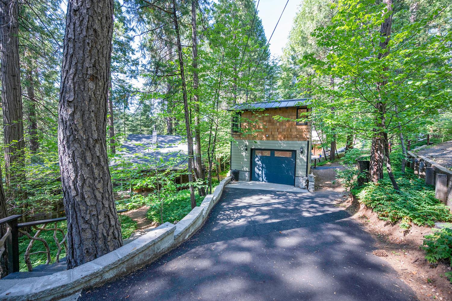 2428 Meadow Drive
