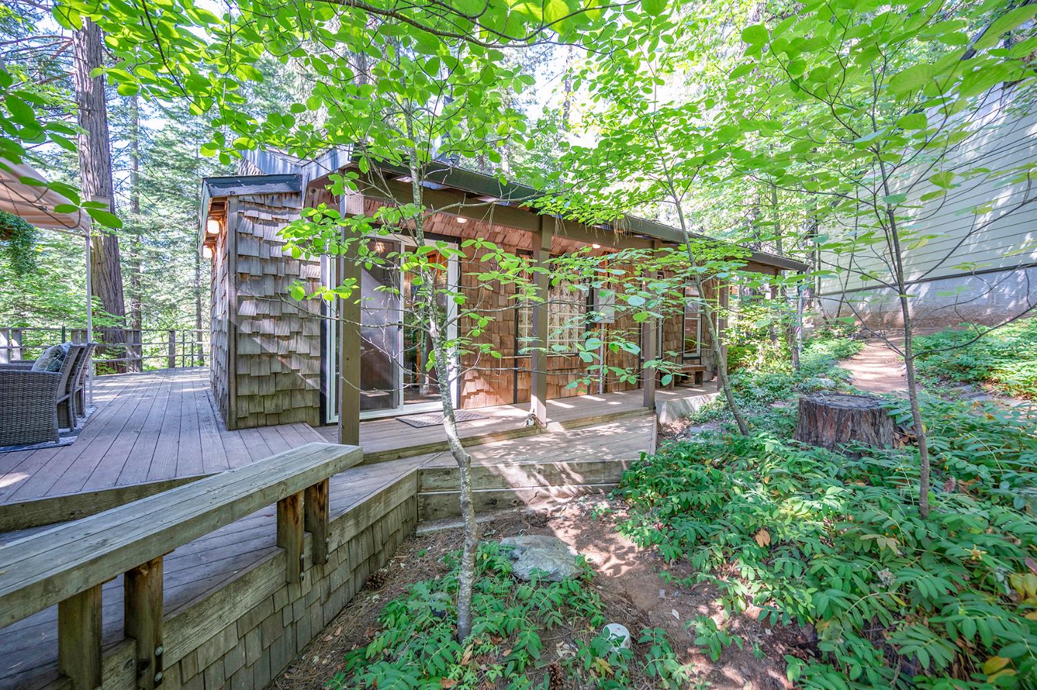 2428 Meadow Drive