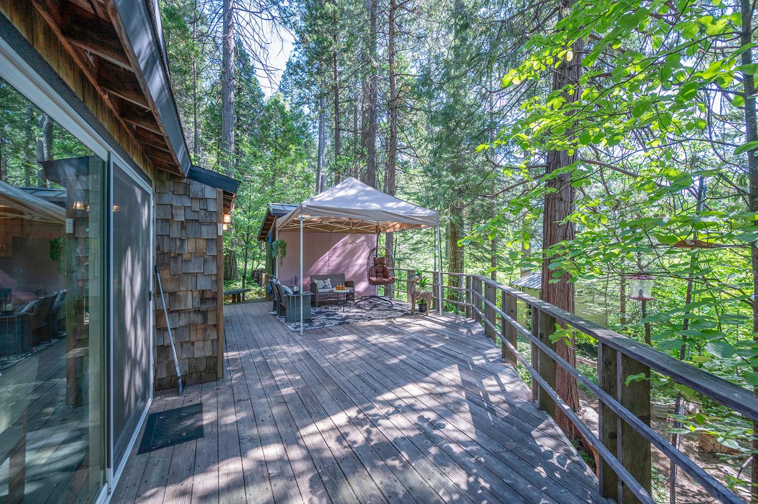 2428 Meadow Drive
