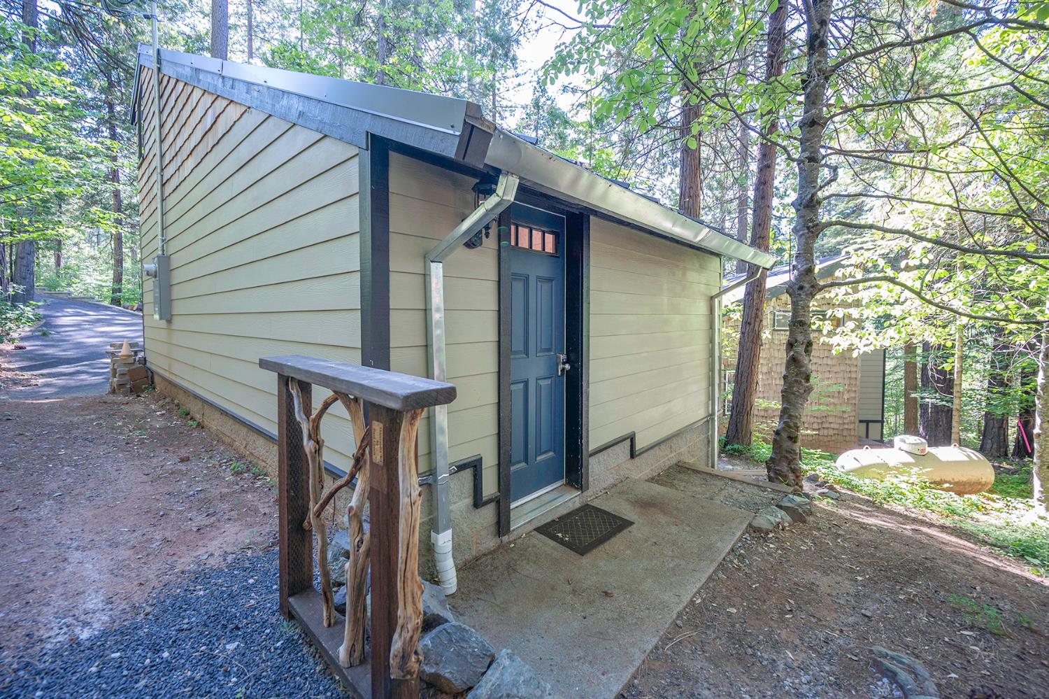 2428 Meadow Drive